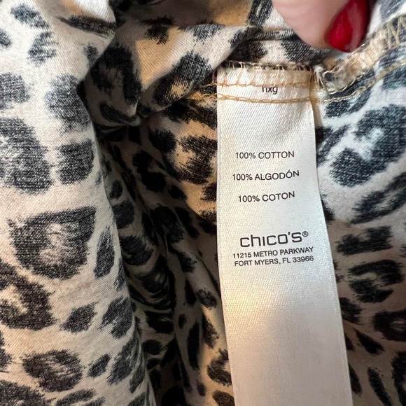 Chico’s Tunic Shirt 1 M Leopard Print Wrinkle Resistant Long Sleeve Cotton Tan - Picture 6 of 7